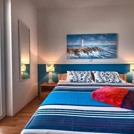 Two Olives, Free Parking, Close To Beaches & Park 公寓
